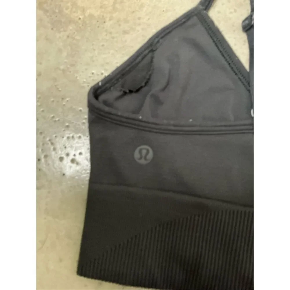 Lululemon Seamless Sports Bra | 6 in Black